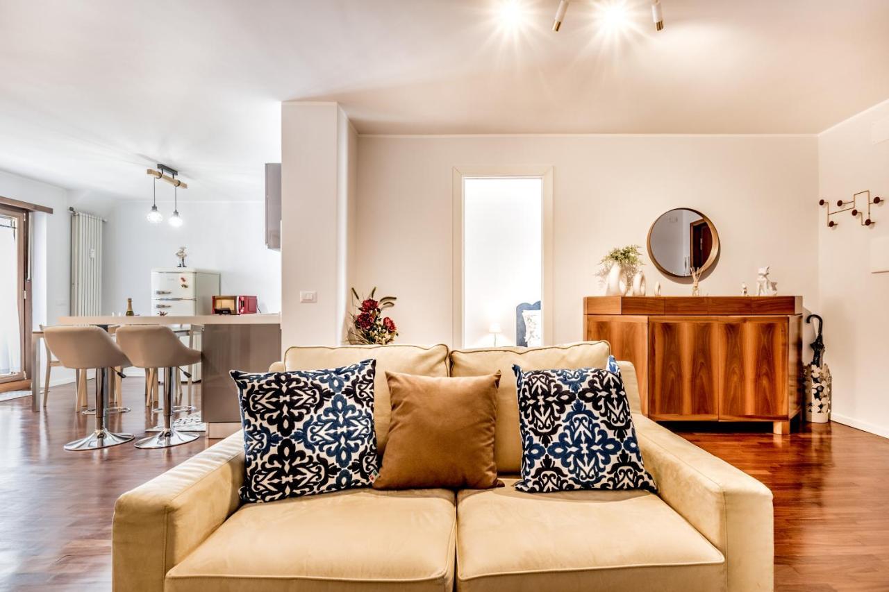 Bbhome Penthouse Bright And Elegant Metro Conca D'Oro 罗马 外观 照片