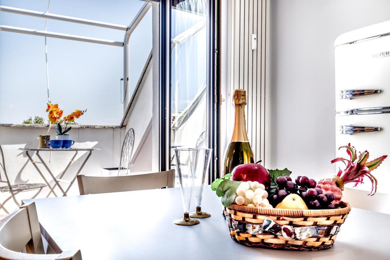 Bbhome Penthouse Bright And Elegant Metro Conca D'Oro 罗马 外观 照片
