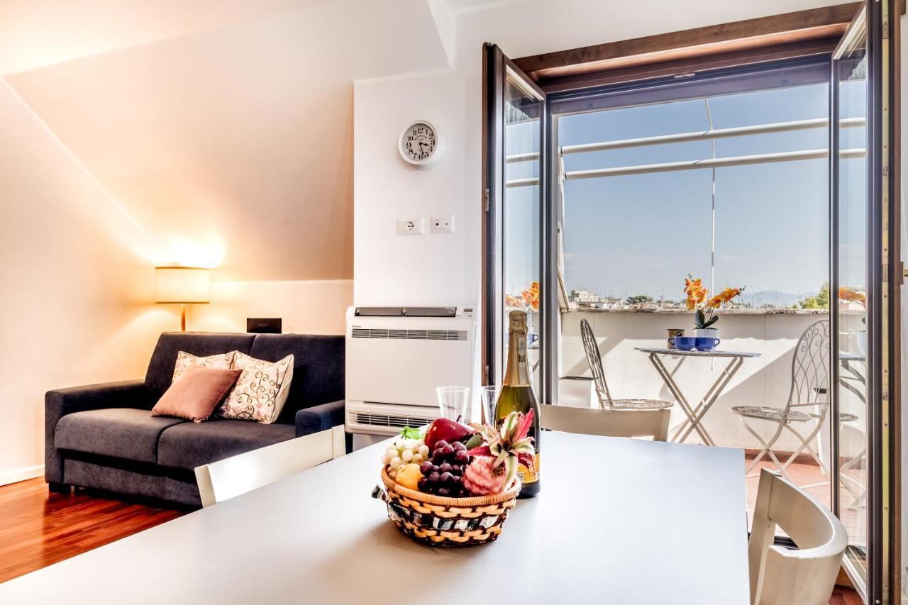 Bbhome Penthouse Bright And Elegant Metro Conca D'Oro 罗马 外观 照片